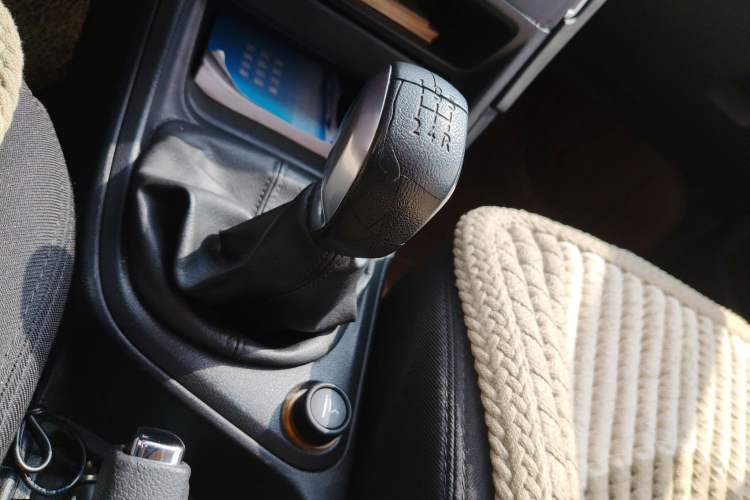 Used Peugeot 308 2014 Enjoy Edition Classic 1.6L Manual YouShang Model Gear Lever