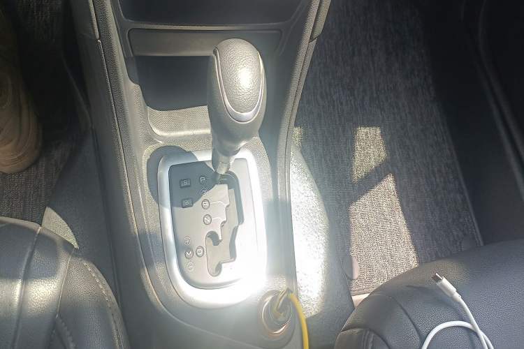 Used Peugeot 308 2014 Enjoyment Edition Classic 1.6L Automatic Fashion Model Gear Lever
