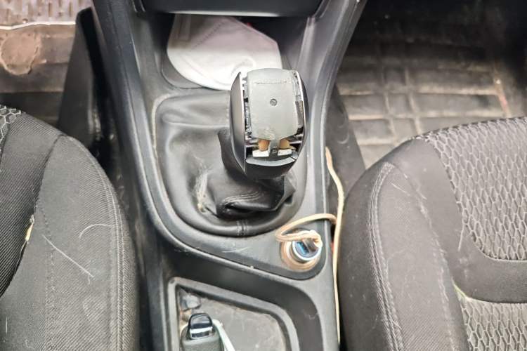 Used Peugeot 308 2014 Enjoy Edition Classic 1.6L Manual YouShang Model Gear Lever