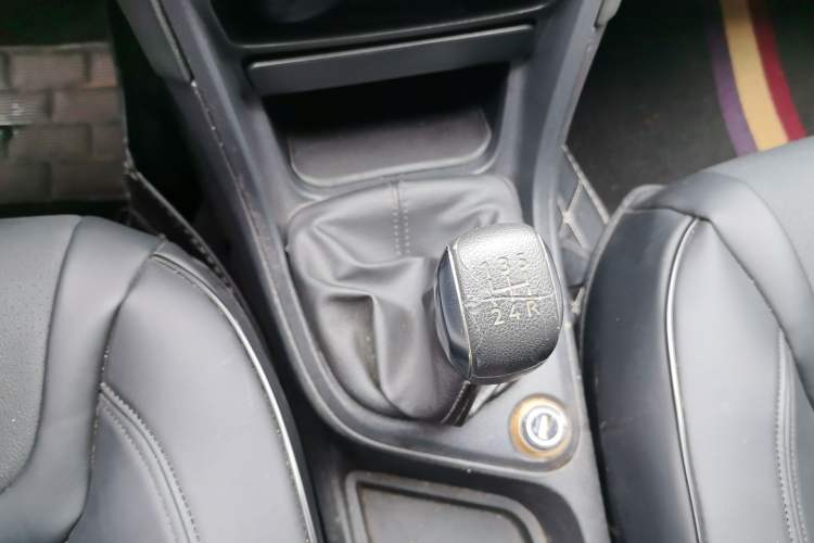 Used Peugeot 308 2014 Enjoy Edition Classic 1.6L Manual YouShang Model Gear Lever