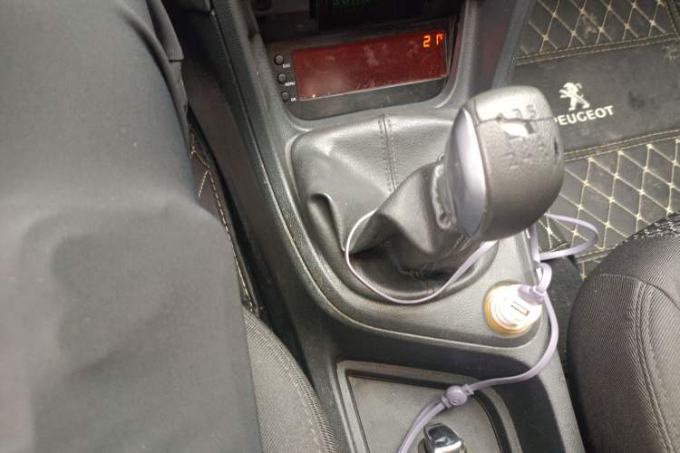 Used Peugeot 308 2014 Enjoy Edition Classic 1.6L Manual YouShang Model Gear Lever