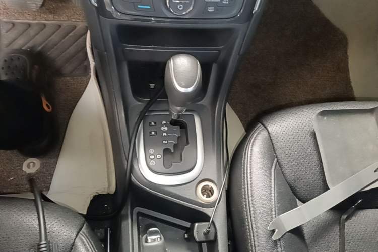 Used Peugeot 308 2014 Enjoyment Edition Classic 1.6L Automatic Fashion Model Gear Lever