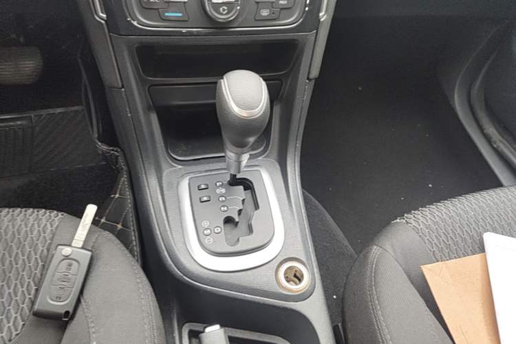 Used Peugeot 308 2014 Enjoyment Edition Classic 1.6L Automatic Fashion Model Gear Lever