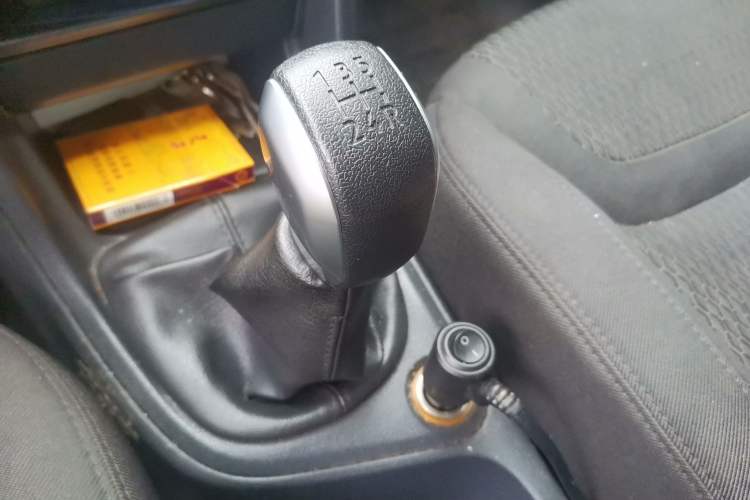 Used Peugeot 308 2014 Enjoy Edition Classic 1.6L Manual YouShang Model Gear Lever