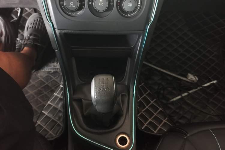 Used Peugeot 308 2014 Enjoy Edition Classic 1.6L Manual YouShang Model Gear Lever