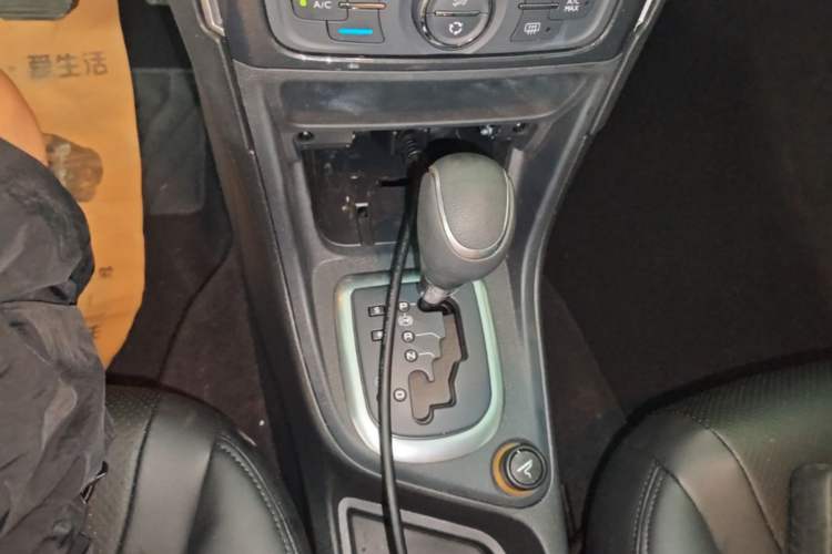 Used Peugeot 308 2014 Enjoyment Edition Classic 1.6L Automatic Fashion Model Gear Lever