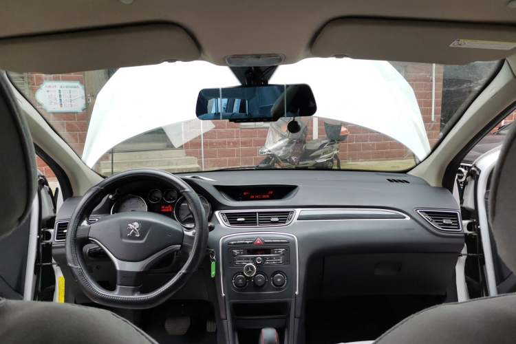 Used Peugeot 308 2014 Enjoy Edition Classic 1.6L Automatic Premium Model Headliner