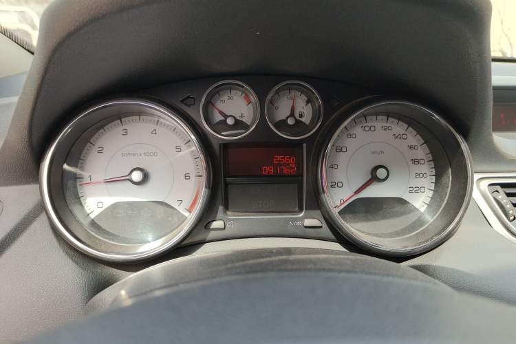 Used Peugeot 308 2014 Enjoy Edition Classic 1.6L Manual YouShang Model Instrument Cluster