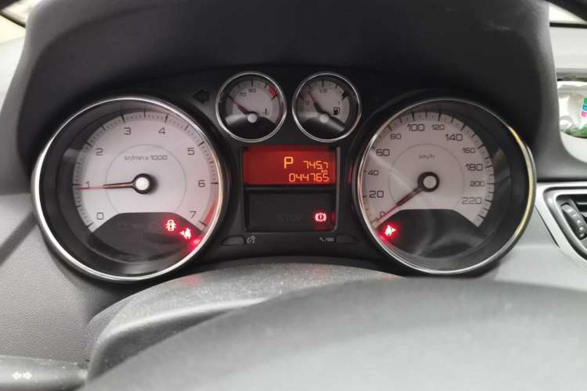 Used Peugeot 308 2014 Enjoy Edition Classic 1.6L Automatic Premium Model Instrument Cluster