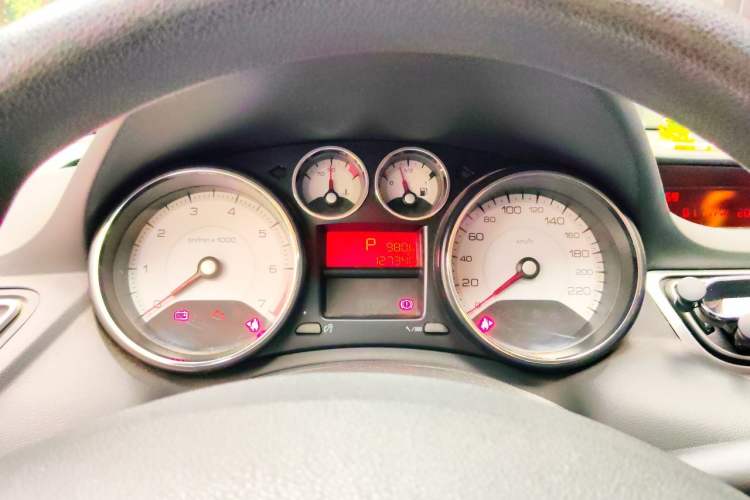Used Peugeot 308 2014 Enjoy Edition Classic 1.6L Automatic Premium Model Instrument Cluster