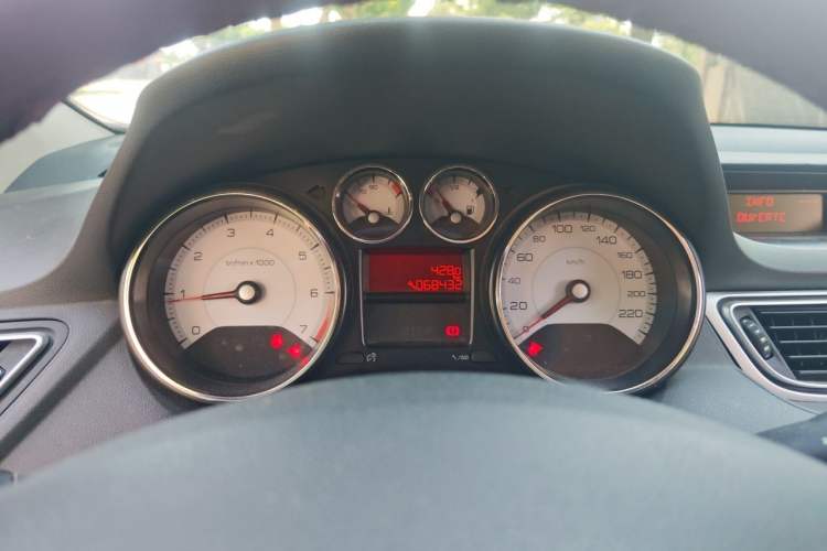 Used Peugeot 308 2014 Enjoy Edition Classic 1.6L Manual YouShang Model Instrument Cluster