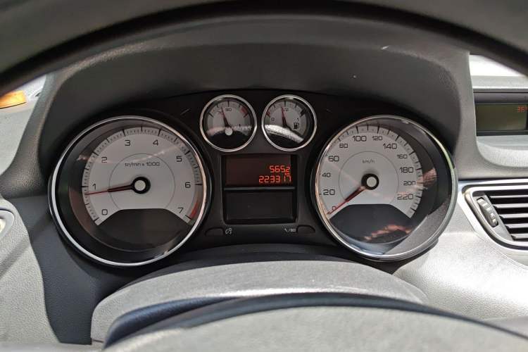 Used Peugeot 308 2014 Enjoy Edition Classic 1.6L Manual YouShang Model Instrument Cluster