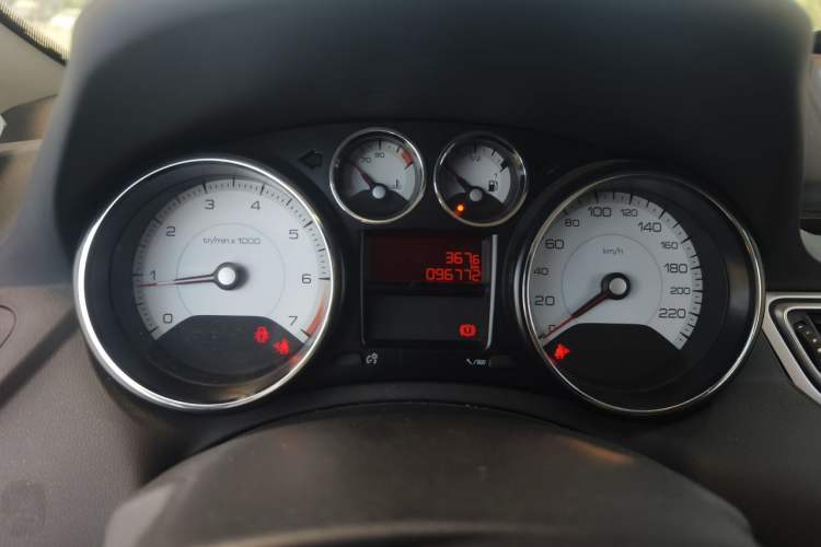 Used Peugeot 308 2014 Enjoy Edition Classic 1.6L Manual YouShang Model Instrument Cluster