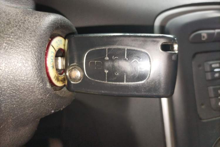 Used Peugeot 308 2014 Enjoy Edition Classic 1.6L Manual YouShang Model Interior 1