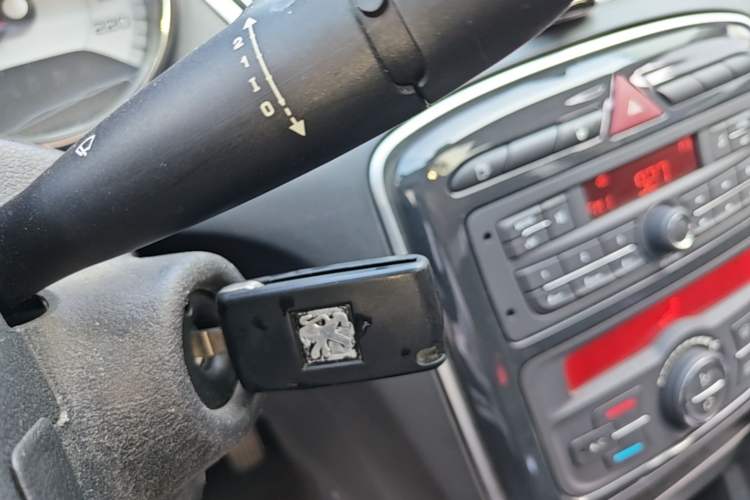 Used Peugeot 308 2014 Enjoyment Edition Classic 1.6L Automatic Fashion Model Interior 1