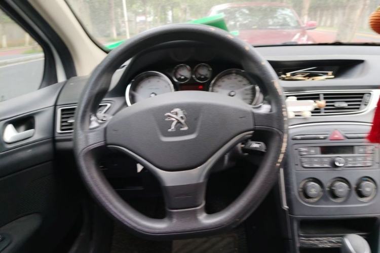 Used Peugeot 308 2014 Enjoy Edition Classic 1.6L Automatic Premium Model Interior 1