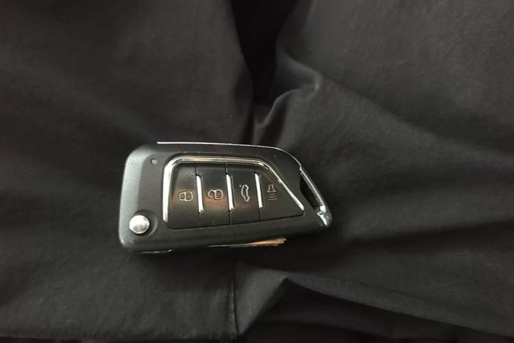 Used Peugeot 308 2014 Enjoy Edition Classic 1.6L Manual YouShang Model Interior 1