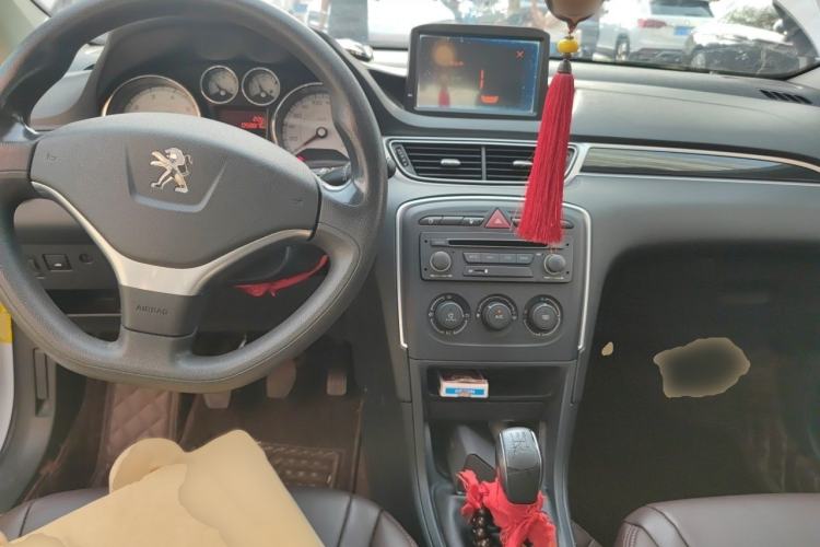 Used Peugeot 308 2014 Enjoy Edition Classic 1.6L Manual Fashion Model Interior 2