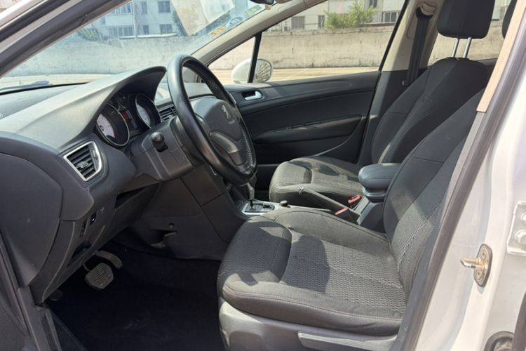 Used Peugeot 308 2014 Enjoy Edition Classic 1.6L Automatic Premium Model Interior 2