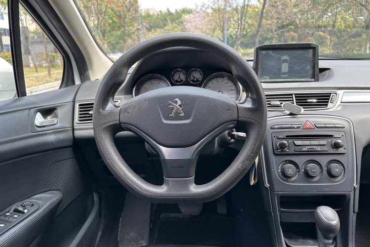Used Peugeot 308 2014 Enjoy Edition Classic 1.6L Automatic Premium Model Interior 2