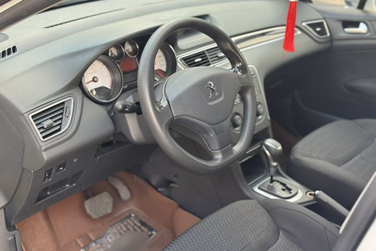 Used Peugeot 308 2014 Enjoy Edition Classic 1.6L Automatic Premium Model Interior 2