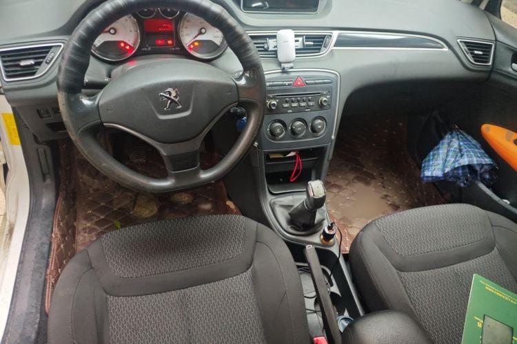 Used Peugeot 308 2014 Enjoy Edition Classic 1.6L Manual YouShang Model Interior 2