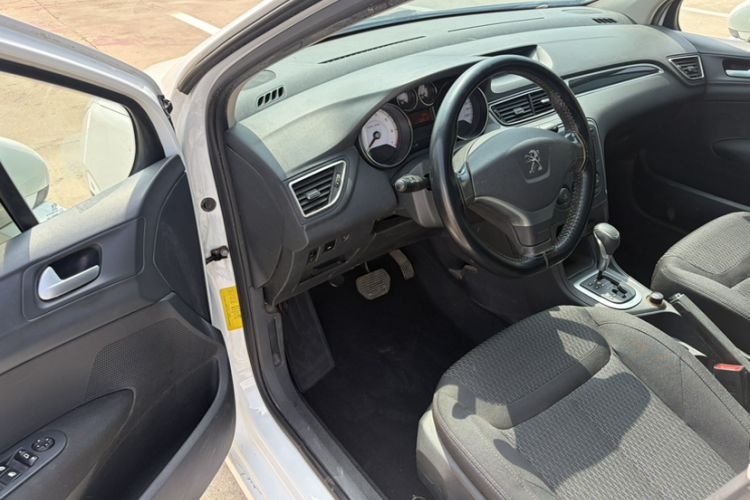 Used Peugeot 308 2014 Enjoy Edition Classic 1.6L Automatic Premium Model Interior 3