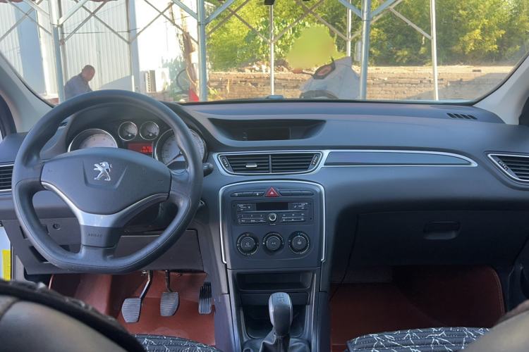 Used Peugeot 308 2014 Enjoy Edition Classic 1.6L Manual YouShang Model Interior 3