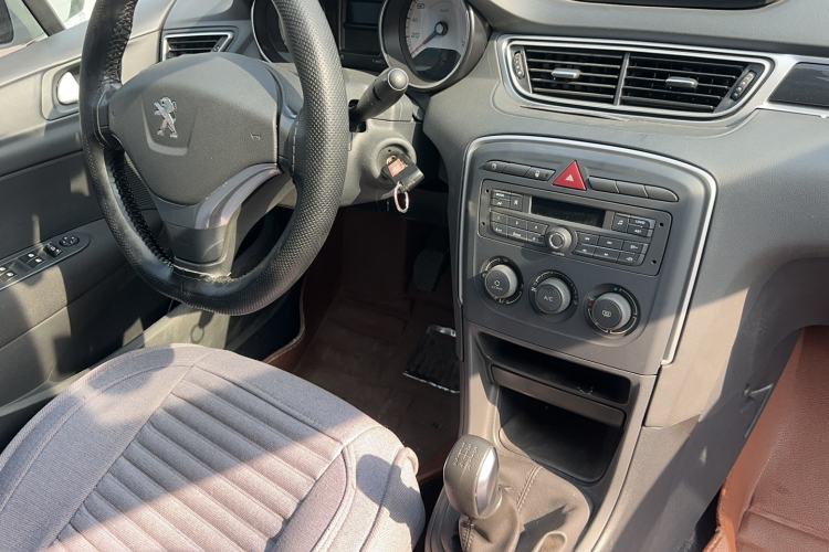 Used Peugeot 308 2014 Enjoy Edition Classic 1.6L Manual YouShang Model Interior 3