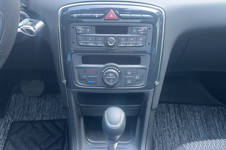 Used Peugeot 308 2014 Enjoyment Edition Classic 1.6L Automatic Fashion Model Interior 4
