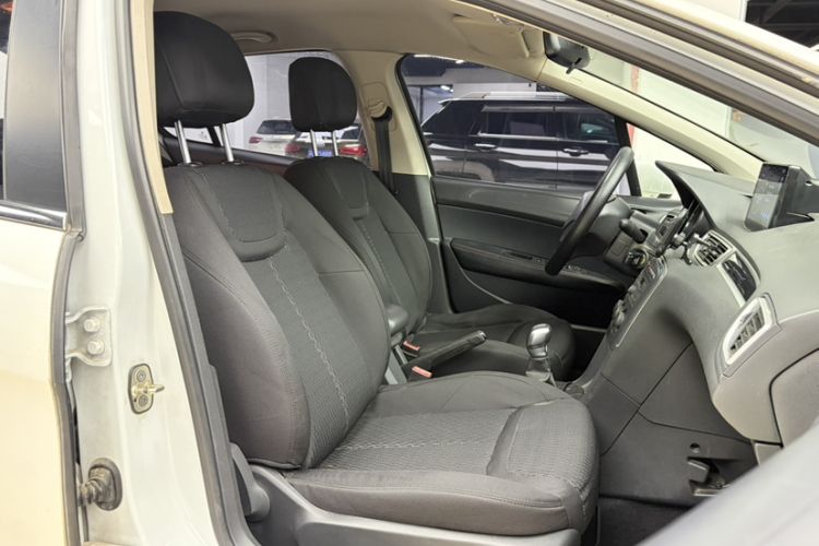 Used Peugeot 308 2014 Enjoy Edition Classic 1.6L Manual YouShang Model Interior 5