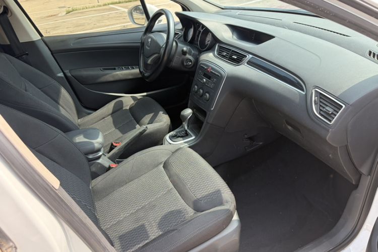 Used Peugeot 308 2014 Enjoy Edition Classic 1.6L Automatic Premium Model Interior 7