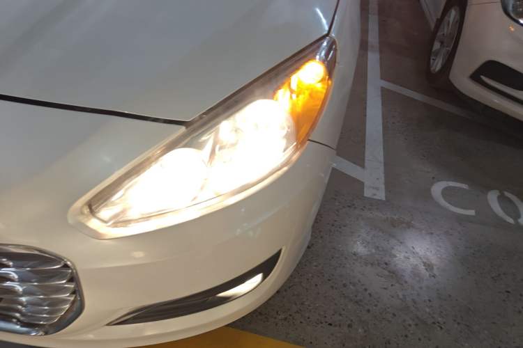 Used Peugeot 308 2014 Enjoy Edition Classic 1.6L Automatic Premium Model Left Front Headlight