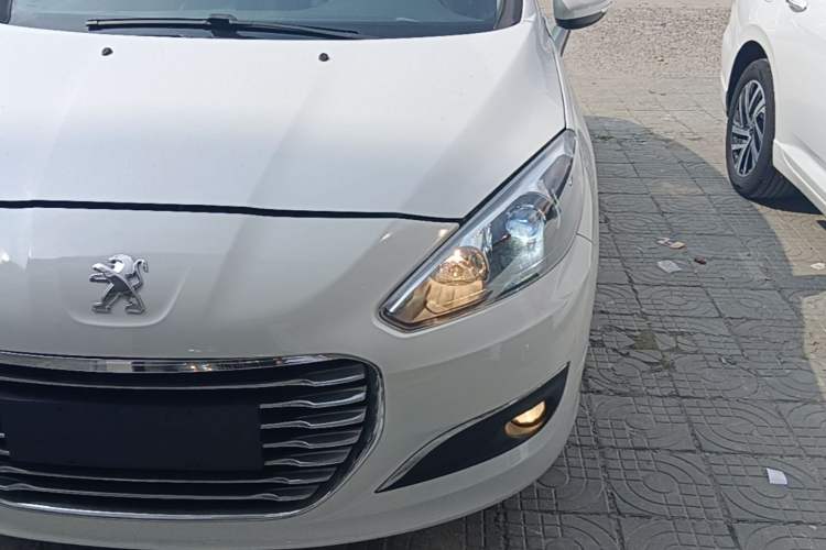 Used Peugeot 308 2014 Enjoyment Edition Classic 1.6L Automatic Fashion Model Left Front Headlight
