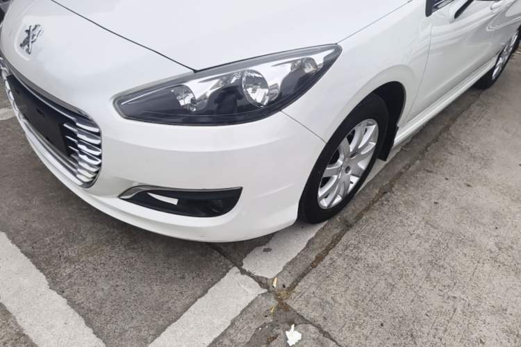 Used Peugeot 308 2014 Enjoy Edition Classic 1.6L Automatic Premium Model Left Front Headlight
