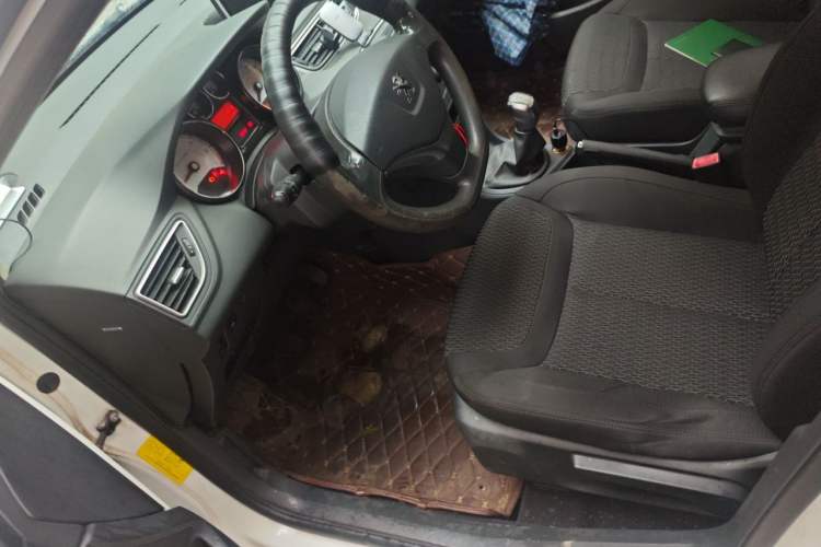 Used Peugeot 308 2014 Enjoy Edition Classic 1.6L Manual YouShang Model Left Front Seat
