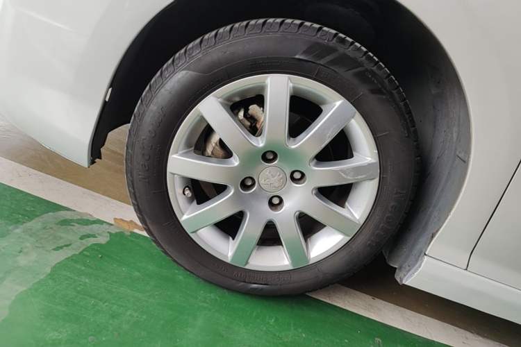 Used Peugeot 308 2014 Enjoyment Edition Classic 1.6L Automatic Fashion Model Left Front Wheel Hub