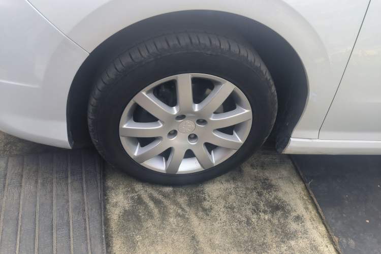 Used Peugeot 308 2014 Enjoy Edition Classic 1.6L Manual Fashion Model Left Front Wheel Hub