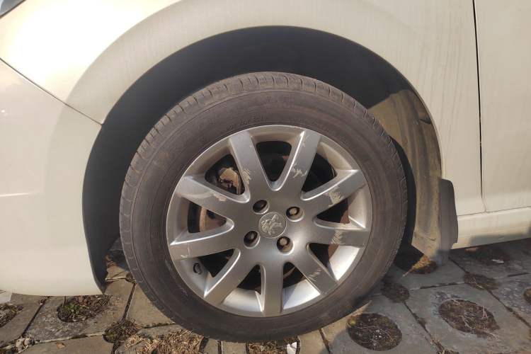 Used Peugeot 308 2014 Enjoy Edition Classic 1.6L Automatic Premium Model Left Front Wheel Hub