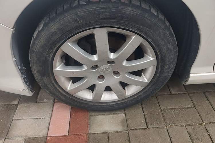 Used Peugeot 308 2014 Enjoy Edition Classic 1.6L Automatic Premium Model Left Front Wheel Hub