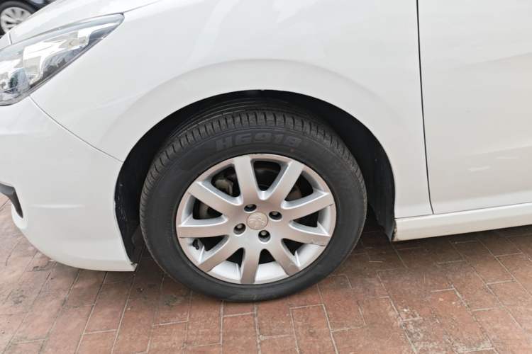 Used Peugeot 308 2014 Enjoy Edition Classic 1.6L Automatic Premium Model Left Front Wheel Hub