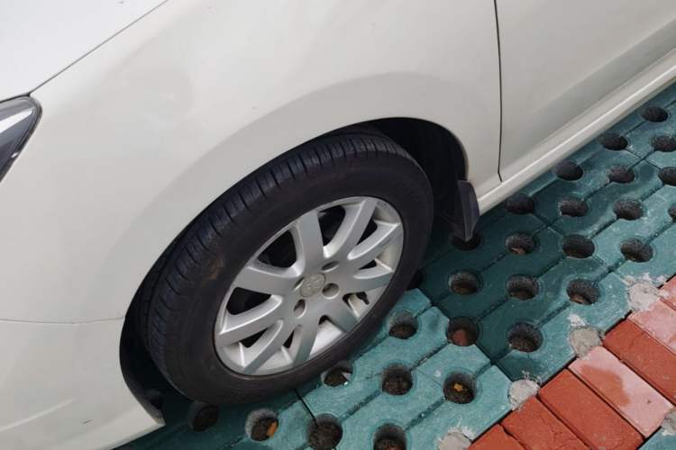 Used Peugeot 308 2014 Enjoyment Edition Classic 1.6L Automatic Fashion Model Left Front Wheel Hub
