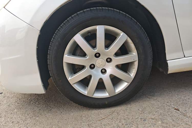Used Peugeot 308 2014 Enjoy Edition Classic 1.6L Automatic Premium Model Left Front Wheel Hub