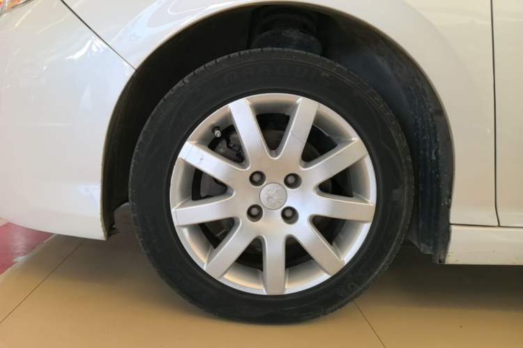 Used Peugeot 308 2014 Enjoy Edition Classic 1.6L Automatic Premium Model Left Front Wheel Hub