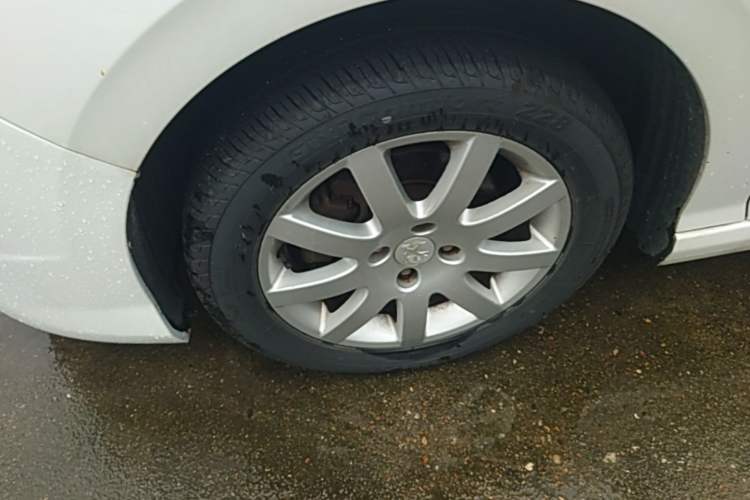 Used Peugeot 308 2014 Enjoyment Edition Classic 1.6L Automatic Fashion Model Left Front Wheel Hub