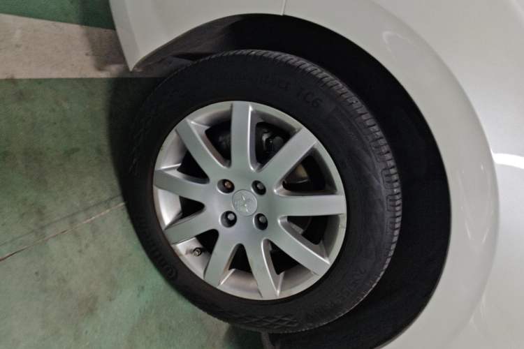 Used Peugeot 308 2014 Enjoy Edition Classic 1.6L Automatic Premium Model Left Front Wheel Hub