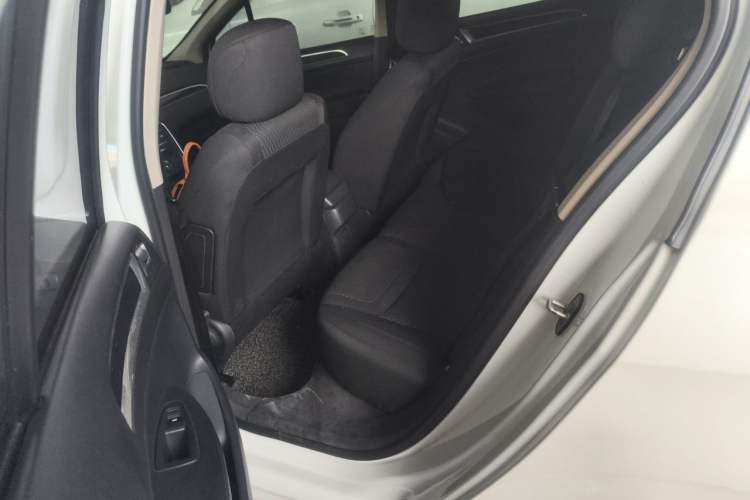 Used Peugeot 308 2014 Enjoyment Edition Classic 1.6L Automatic Fashion Model Left Rear Seat