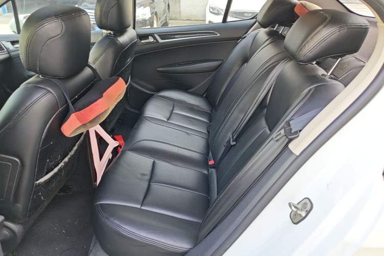 Used Peugeot 308 2014 Enjoyment Edition Classic 1.6L Automatic Fashion Model Left Rear Seat