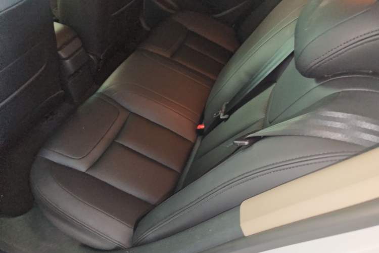 Used Peugeot 308 2014 Enjoyment Edition Classic 1.6L Automatic Fashion Model Left Rear Seat