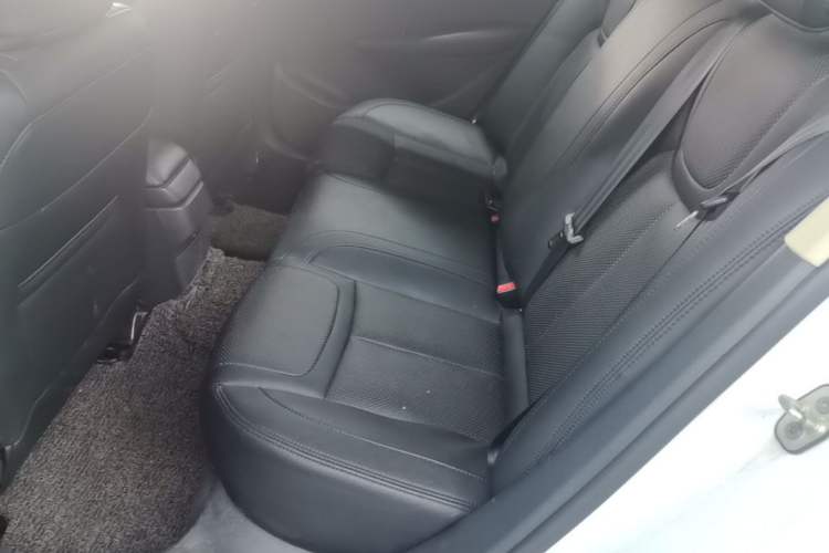 Used Peugeot 308 2014 Enjoyment Edition Classic 1.6L Automatic Fashion Model Left Rear Seat